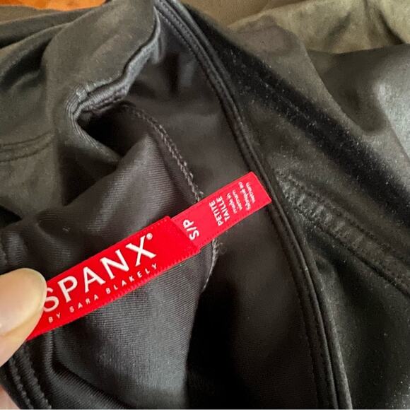 Spanx Faux Leather Leggings in Black - Picture 5 of 5